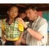 Dr. David Hilmers in timpul unei misiuni umanitare in Thailanda
